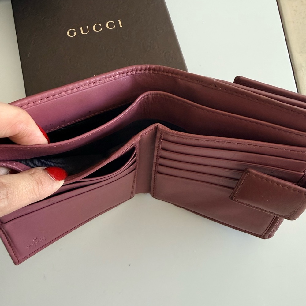 Gucci Women's pink Leather Wallet with Interlocking G Charm - Picture 5 of 7